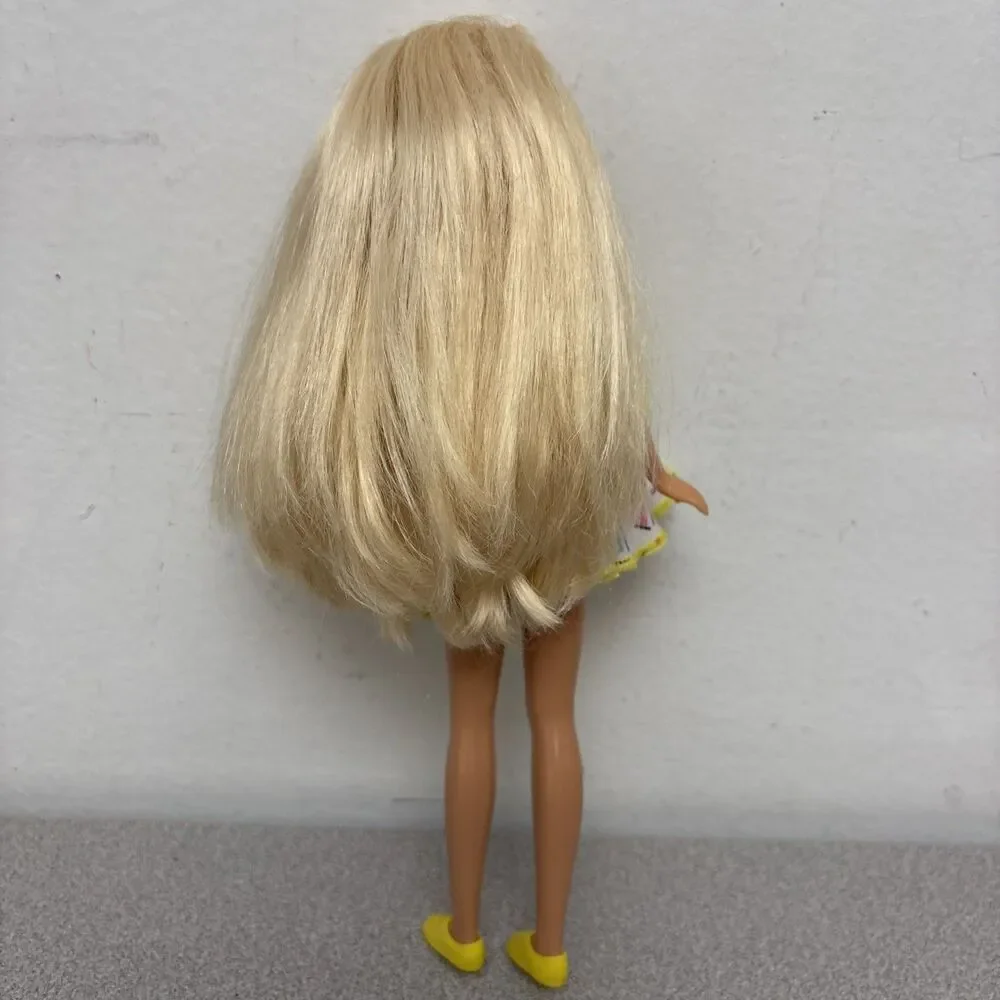 Vintage Barbie 1987 Skipper Doll, Plus Extra Clothing, Pants, Tops, Skirt, More
